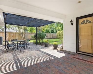 3227 Castlewood Street - Photo Thumbnail 10