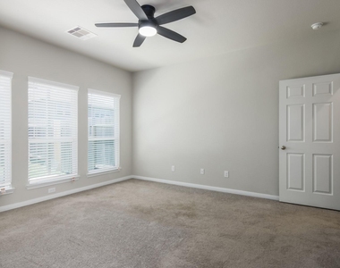 517 N 6th Street - Photo Thumbnail 14