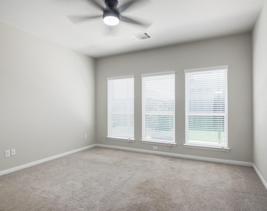 517 N 6th Street - Photo Thumbnail 13
