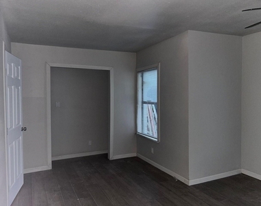3155 Roberts Street - Photo Thumbnail 10