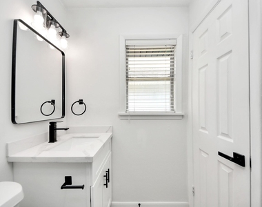 9610 Westview Drive - Photo Thumbnail 14