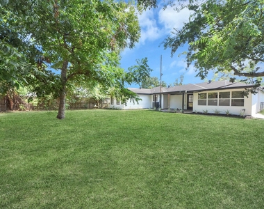 9610 Westview Drive - Photo Thumbnail 37