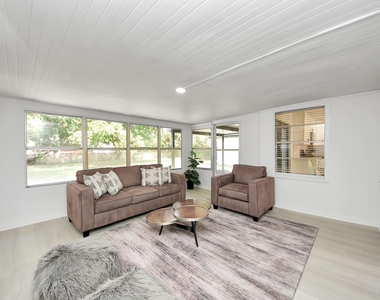 9610 Westview Drive - Photo Thumbnail 24