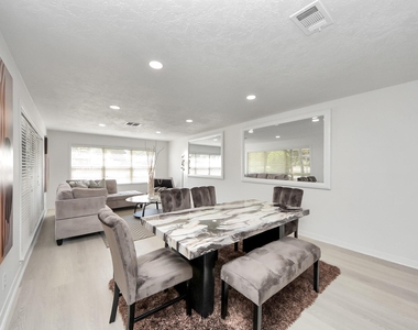 9610 Westview Drive - Photo Thumbnail 15