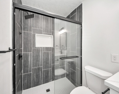 9610 Westview Drive - Photo Thumbnail 12