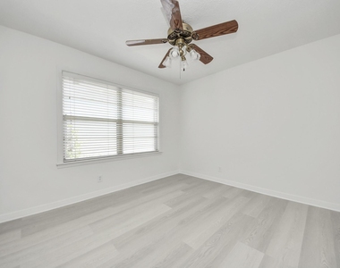 9610 Westview Drive - Photo Thumbnail 30