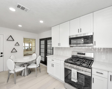 9610 Westview Drive - Photo Thumbnail 20