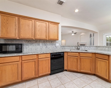 4602 Western Branch Court - Photo Thumbnail 6