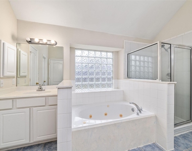 4602 Western Branch Court - Photo Thumbnail 37