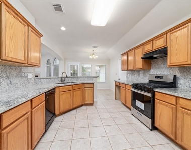 4602 Western Branch Court - Photo Thumbnail 4