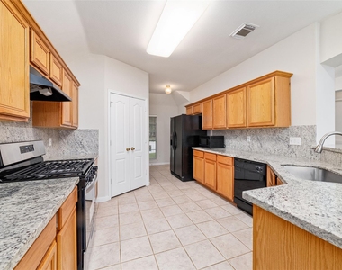 4602 Western Branch Court - Photo Thumbnail 5