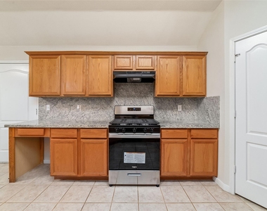 4602 Western Branch Court - Photo Thumbnail 7