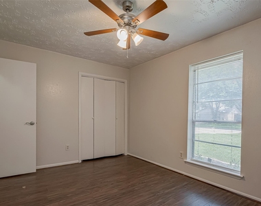 24010 Silversmith Lane - Photo Thumbnail 7