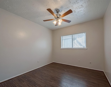 24010 Silversmith Lane - Photo Thumbnail 20