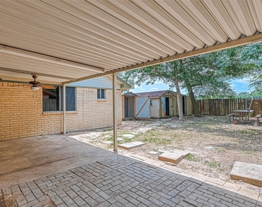 3527 Acorn Springs Lane - Photo Thumbnail 31