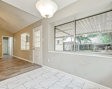 3527 Acorn Springs Lane - Photo Thumbnail 16