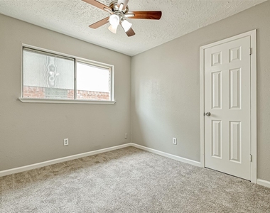 3527 Acorn Springs Lane - Photo Thumbnail 21