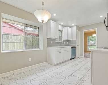 3527 Acorn Springs Lane - Photo Thumbnail 17