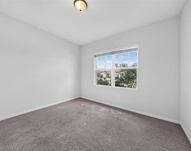 980 Blue Beech Lane - Photo Thumbnail 21