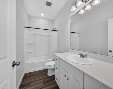 980 Blue Beech Lane - Photo Thumbnail 13