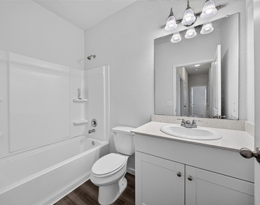 980 Blue Beech Lane - Photo Thumbnail 19