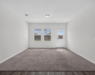 980 Blue Beech Lane - Photo Thumbnail 9