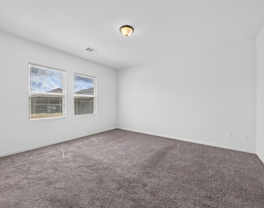 980 Blue Beech Lane - Photo Thumbnail 11
