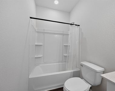 980 Blue Beech Lane - Photo Thumbnail 14