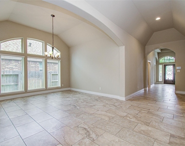 3814 Trophy Ridge Drive - Photo Thumbnail 14