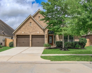3814 Trophy Ridge Drive - Photo Thumbnail 3