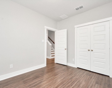 705 Strawberry Pines Court - Photo Thumbnail 16
