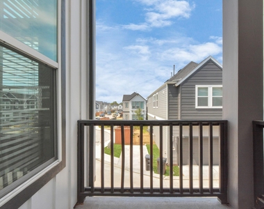 705 Strawberry Pines Court - Photo Thumbnail 36
