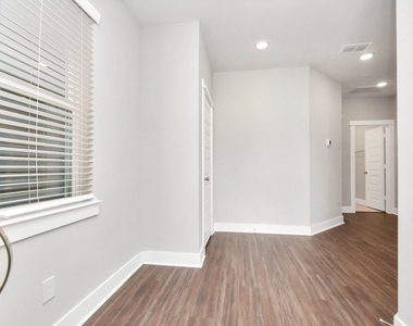 705 Strawberry Pines Court - Photo Thumbnail 12