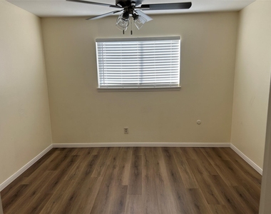 11419 Stancliff Road - Photo Thumbnail 8