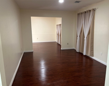 11419 Stancliff Road - Photo Thumbnail 4