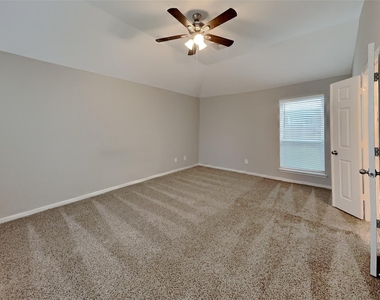 9909 Climbing Tree Street - Photo Thumbnail 6