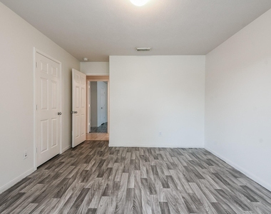 8334 Loetsch Ridge Way - Photo Thumbnail 23