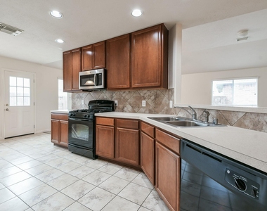 8334 Loetsch Ridge Way - Photo Thumbnail 5