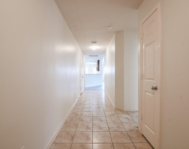 8334 Loetsch Ridge Way - Photo Thumbnail 17