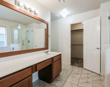 8334 Loetsch Ridge Way - Photo Thumbnail 12