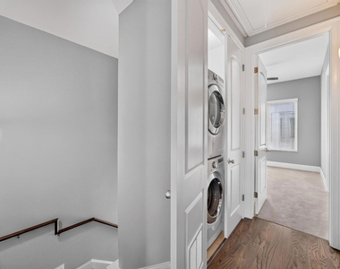 2307 Camden Drive - Photo Thumbnail 11