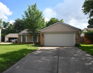 2411 Country Place Drive - Photo Thumbnail 1