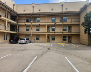 3501 Chenevert Street - Photo Thumbnail 8