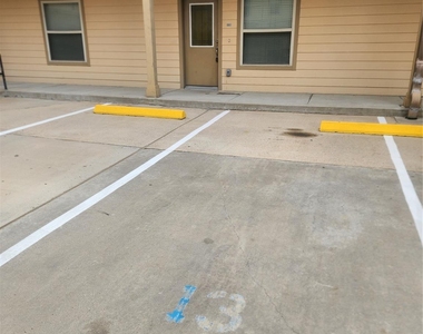 3501 Chenevert Street - Photo Thumbnail 9