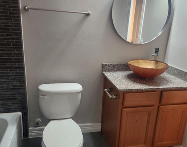 3501 Chenevert Street - Photo Thumbnail 25