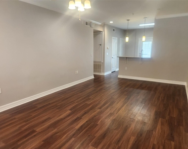 3501 Chenevert Street - Photo Thumbnail 12
