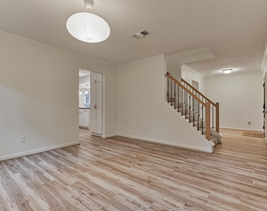 26 Sylvan Forest Drive - Photo Thumbnail 8