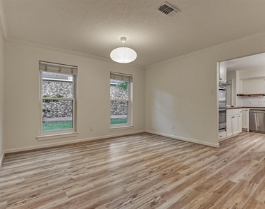 26 Sylvan Forest Drive - Photo Thumbnail 7