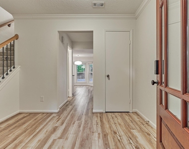 26 Sylvan Forest Drive - Photo Thumbnail 4
