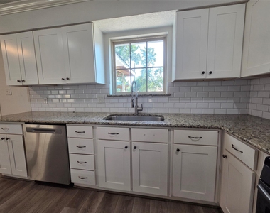 4718 Blanton Boulevard - Photo Thumbnail 9